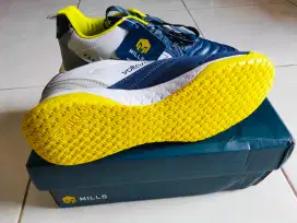 Jual sepatu futsal