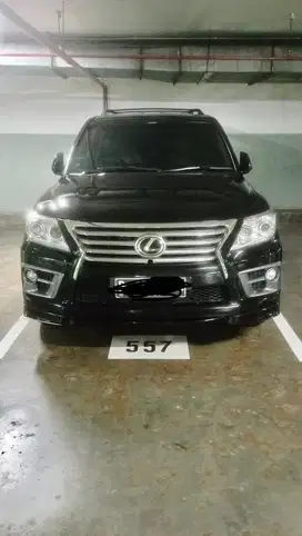 Lexus Lx 570 Hitam tahun 2010