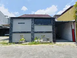 Rumah Bagus di Perum Dekat Alana Semi Furnish