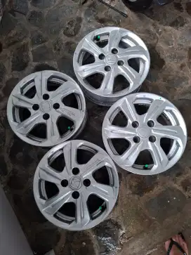 Velg mobil Pcd 4×100 Ring14 original belum pernah repaint