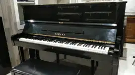 Piano Yamaha U1