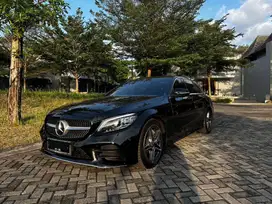 Mercedes benz C300 2019 hitam black mercy C300 amg 2020 Jogja tangan 1