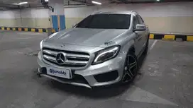 DP Rendah  20JT Mercedes-Benz GLA200 1.6 Bensin-AT 2014 Abu