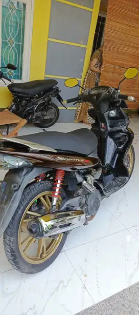 SUZUKI SKYWAVE MOCCA ANTIK