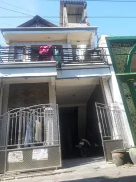 RUMAH INDUK DAN KOST LOKASI SIMOREJOSARI SURABAYA