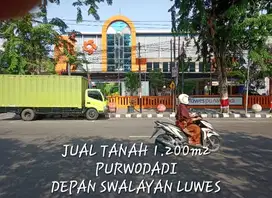 DIJUAL TANAH 1200M2 PURWODADI, JALAN RAYA SEBERANG SWALAYAN