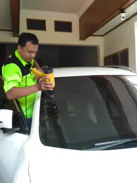 Rajanya pasang kaca film mobil dan gedung di jamin rapi