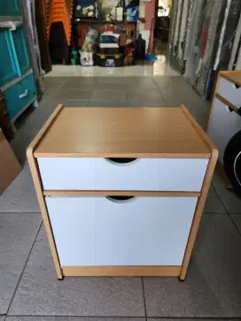 Meja nakas / night stand