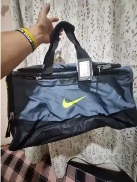 Nike Air Max Duffle Bag Neon Grey! ORIGINAL NIKE ORIGINAL NIKE!