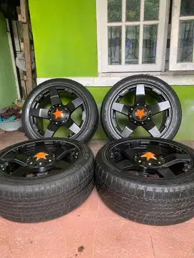 Jual velg ring 20 kondisi mulus 6 lubang ban masih tebal