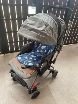 Stroller lipat ada ayunannya