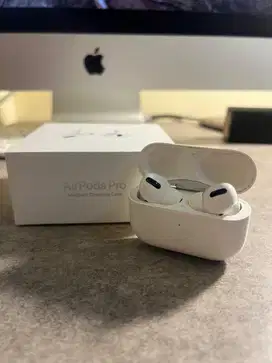 Airpods Pro MagSafe Charging Case