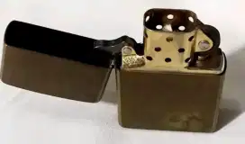 Korek Zippo kuningan