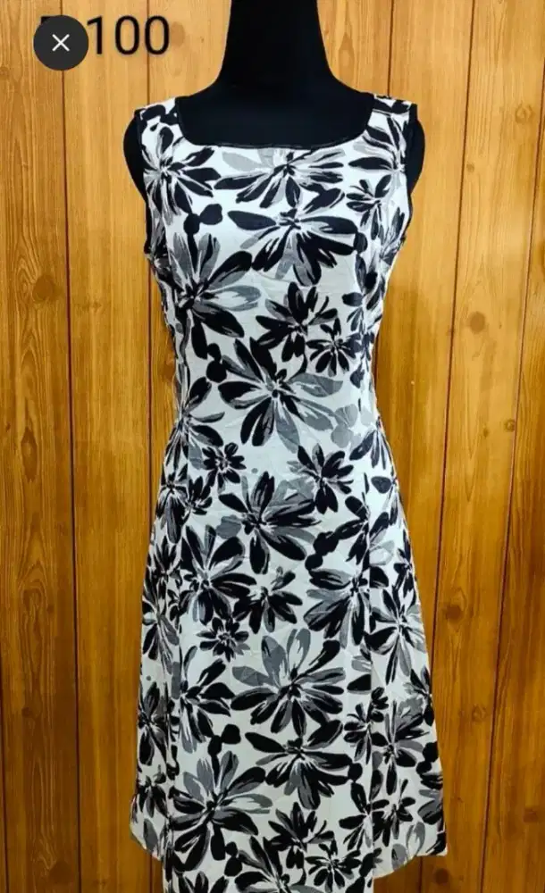 Mididress / Dress