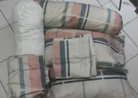 Bantal 2 + guling 2 + sprei + merk Informa sleep