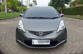 HONDA JAZZ RS MATIC 2011 TINGGAL PAKAI SAJA