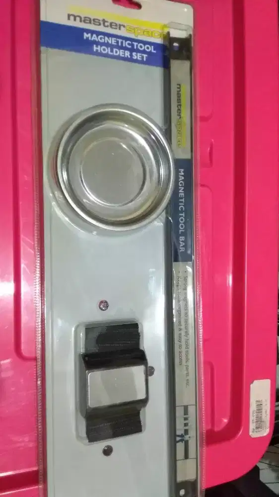 magnetic tool bar