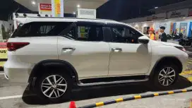 Toyota Fortuner 2.4 VRZ 4x2 AT