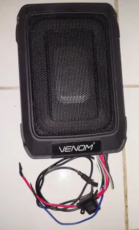 Subwoofer Basstube Kolong Venom VX 6.8 PB