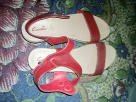 Sepatu sandal wanita merk carvil