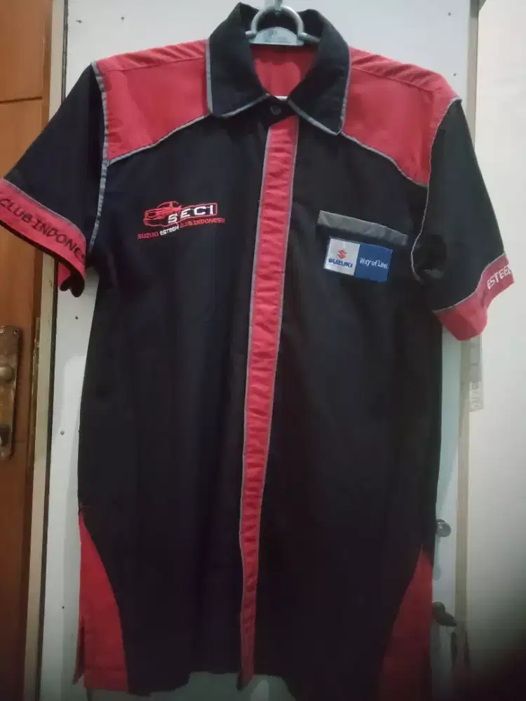 Kemeja Club Esteem