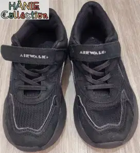 Airwalk Kids Size 33 Color Black