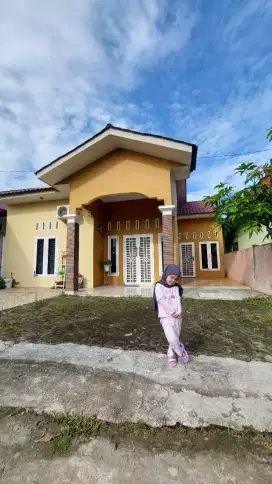 Disewakan rumah di Marelan VII gang rasim ( Pasar 1 tengah).