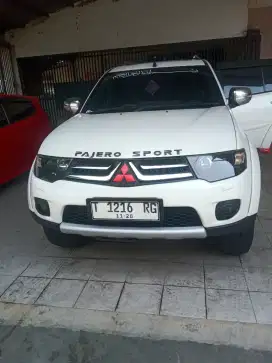 Pajero sport 2.5 HP (4x2) 5 AT DAKAR