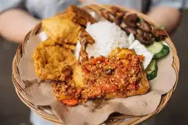 Di butuhkan karyawan kios ayam goreng