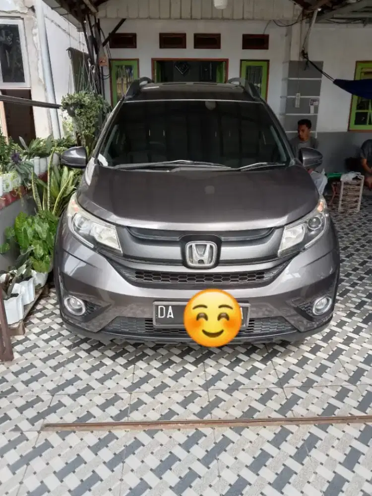 Mobil BR-V 1.5 E MT