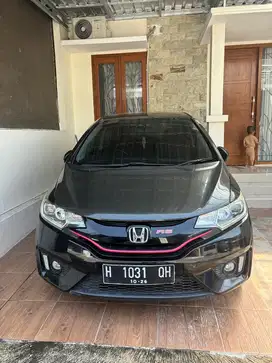 Honda Jazz GK5 hitam