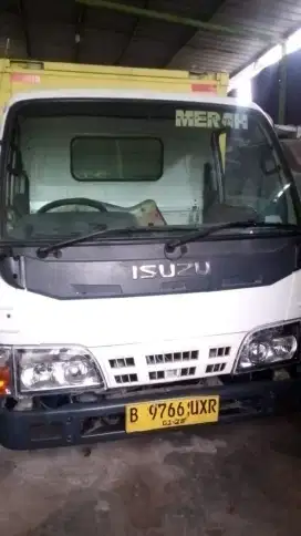 Isuzu Elf Box 100 PS NHR 55 Tahun 2012