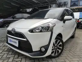 DP RENDAH - Toyota Sienta 1.5 V Bensin-MT 2018 KKT