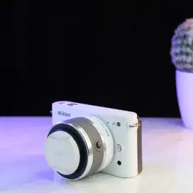 KAMERA MUNGIL NIKON J1 WHITE KIT UNTUK PEMULA SIAP PAKAI