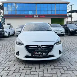 Mazda 2 GT Putih A/T 2015