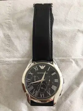 Jam tangan pria merk “EMPORIO ARMANI”