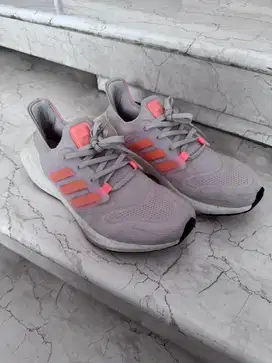 Adidas Ultraboost preloved