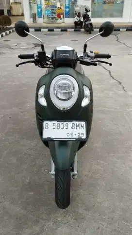 Scoopy Keyless 2024 Hijau Matte