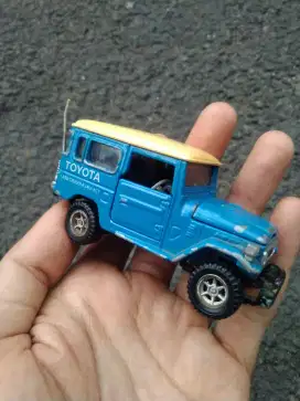 Tomica Dandy Toyota Land Cruiser