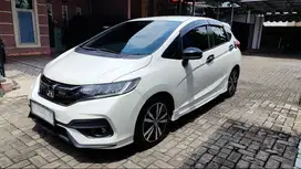 Jazz 1.5 RS White Pearl AT tahun 2020