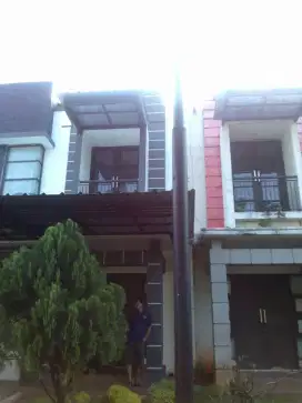 RUMAH RAFFLES HILLS CIBUBUR DALAM CLUSTER DEKAT TOL