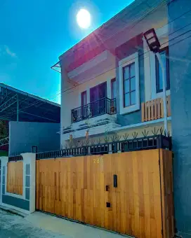 Dijual Rumah  Cantik 2 lantai furnished Siap Huni Area Jagakarsa