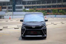 Toyota Voxy 2.0 AT 2019 Hitam