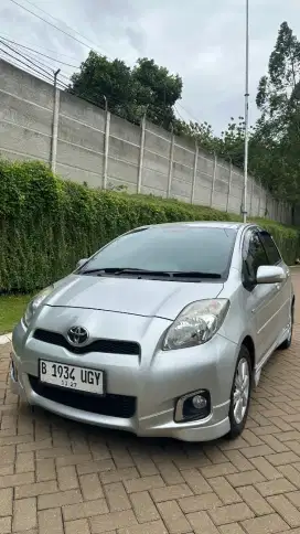 Toyota Yaris S AT Limited 2012