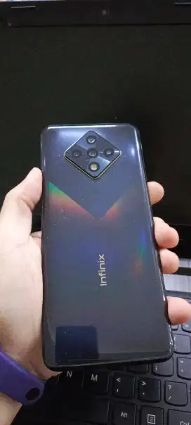 Infinix Zero 8 Hitam
