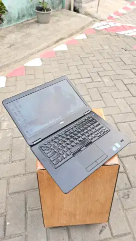 Laptop Dell Latitude E7250 Core i5 Batre Awet. Serbaguna (Siap Pakai)