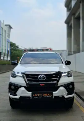 (KM 41 RB) TOYOTA FORTUNER VRZ 2.4 VRZ TRD S AT 2018 LIKE NEW