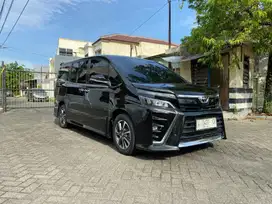 Toyota Voxy 2019