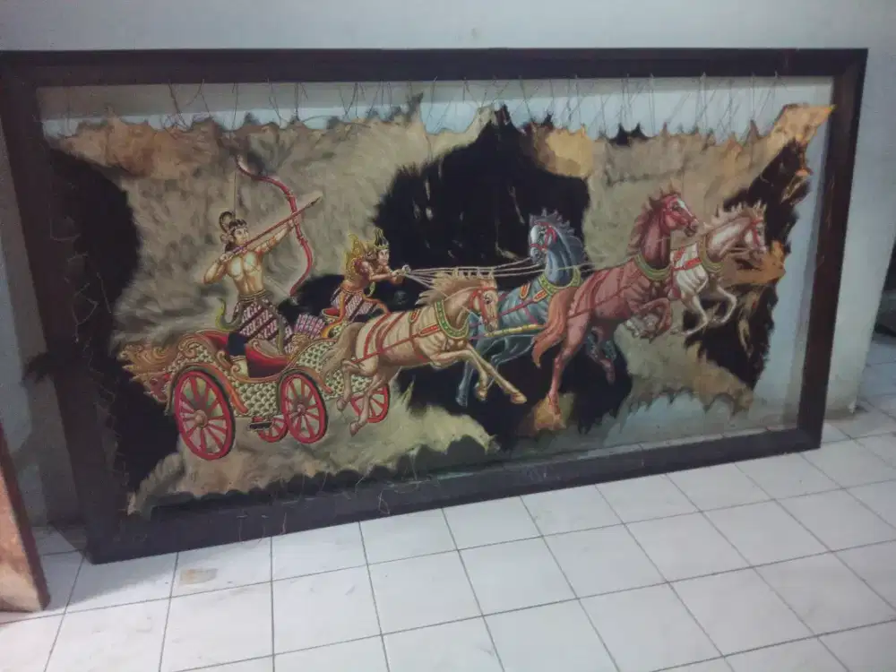 Lukisan kulit ukuran besar