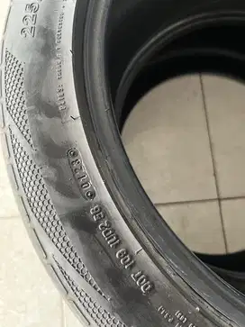 Ban Accelera 225/50 R18